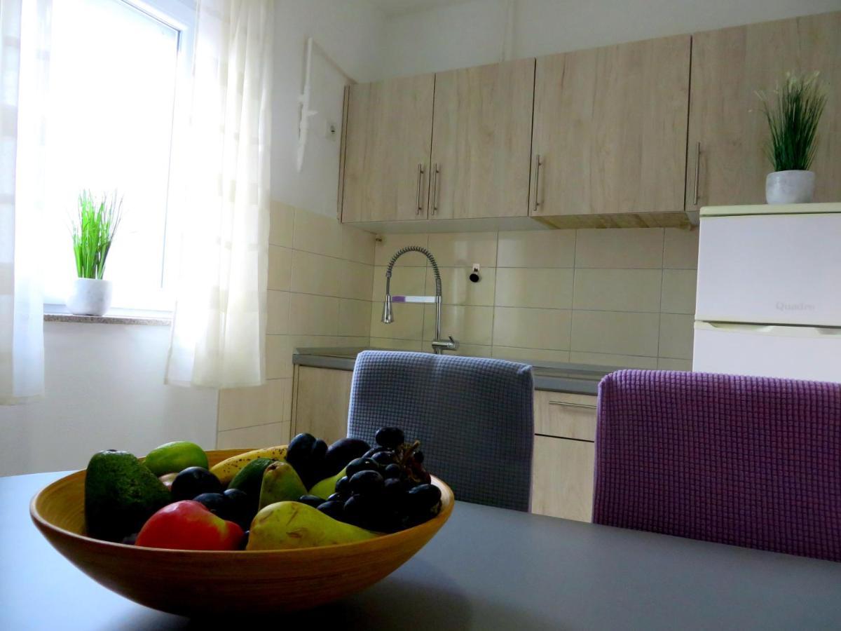 Beach Apartments Roza - The Garden Apartment Biograd Na Moru Exteriér fotografie