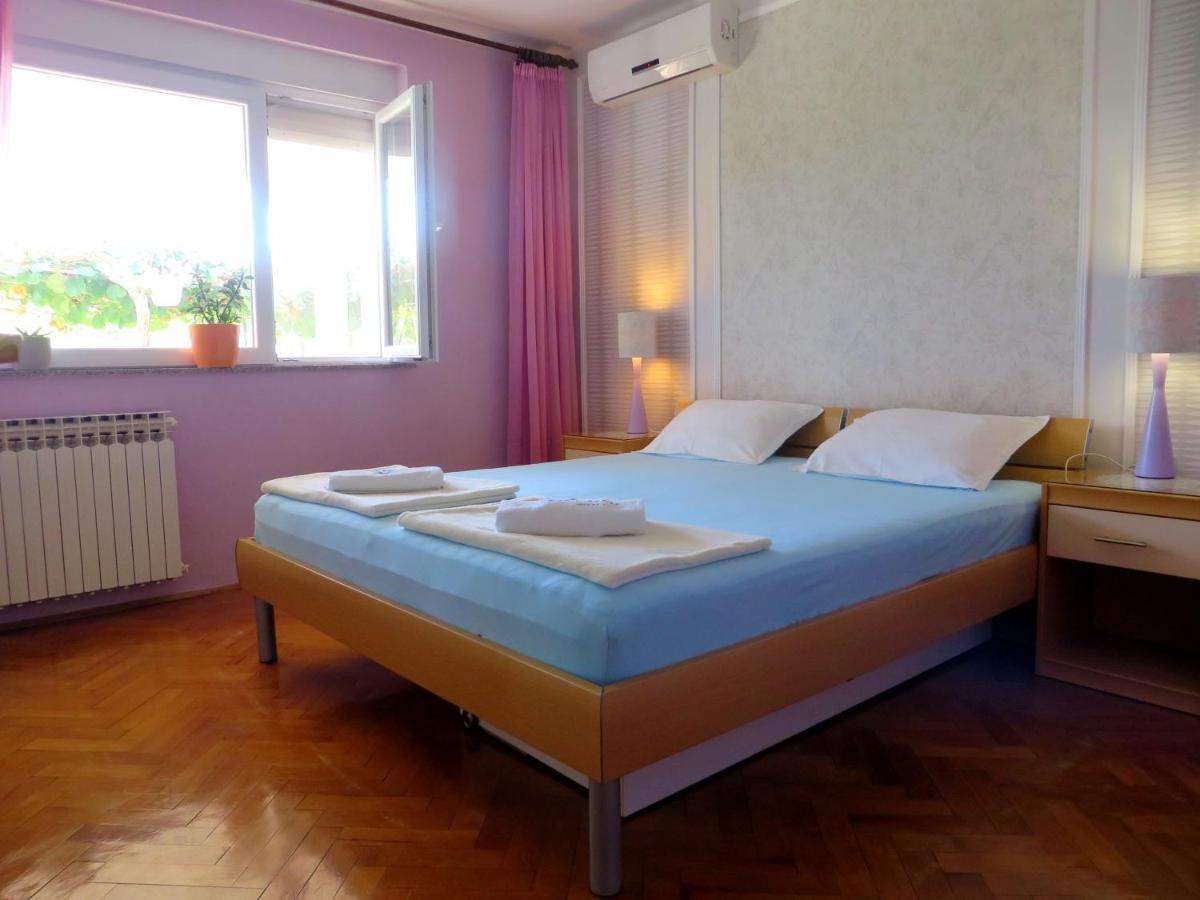 Beach Apartments Roza - The Garden Apartment Biograd Na Moru Exteriér fotografie